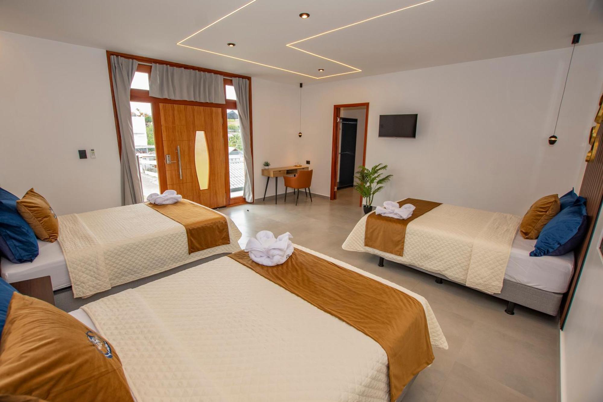 פוארטו בקריסו מורנו Blue Marlin Galapagos, Hotel & Spa מראה חיצוני תמונה