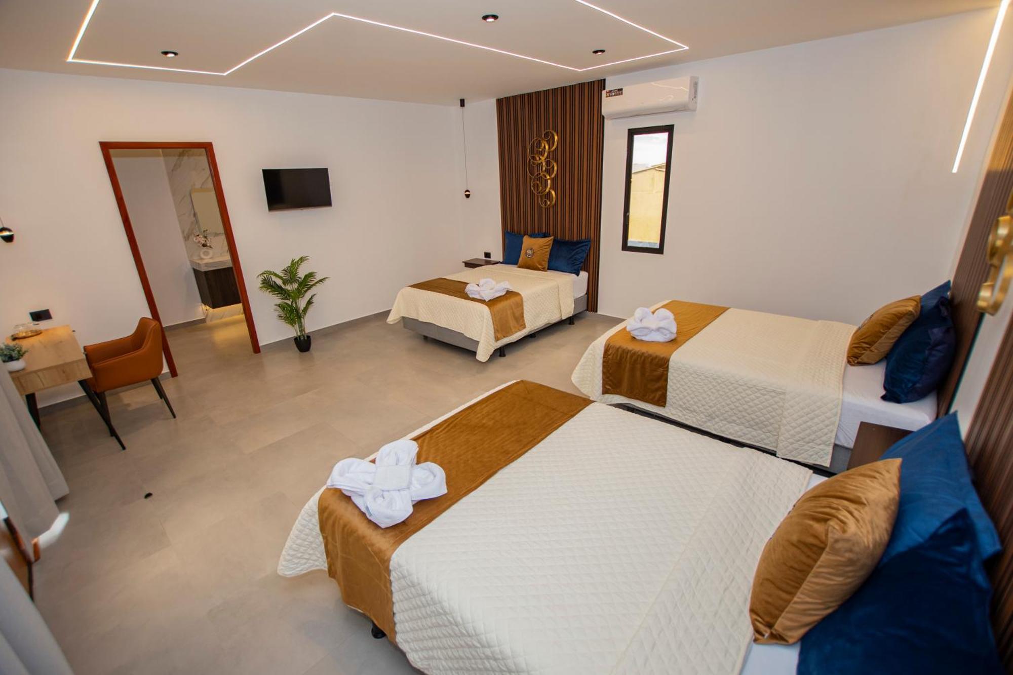 פוארטו בקריסו מורנו Blue Marlin Galapagos, Hotel & Spa מראה חיצוני תמונה